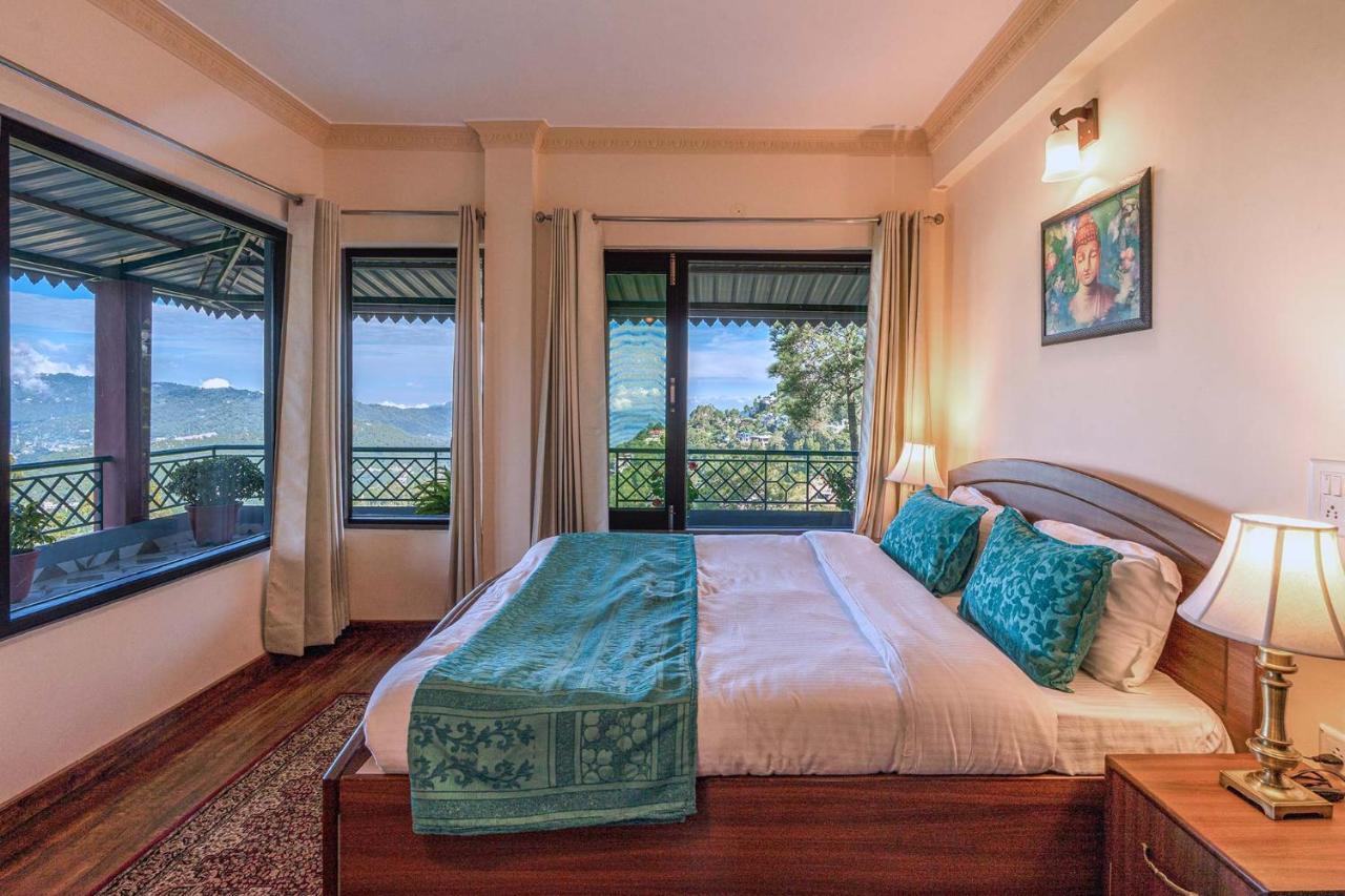 Stayvista At Cecil Cottages With Barbeque, Hill View Kasauli Exterior foto