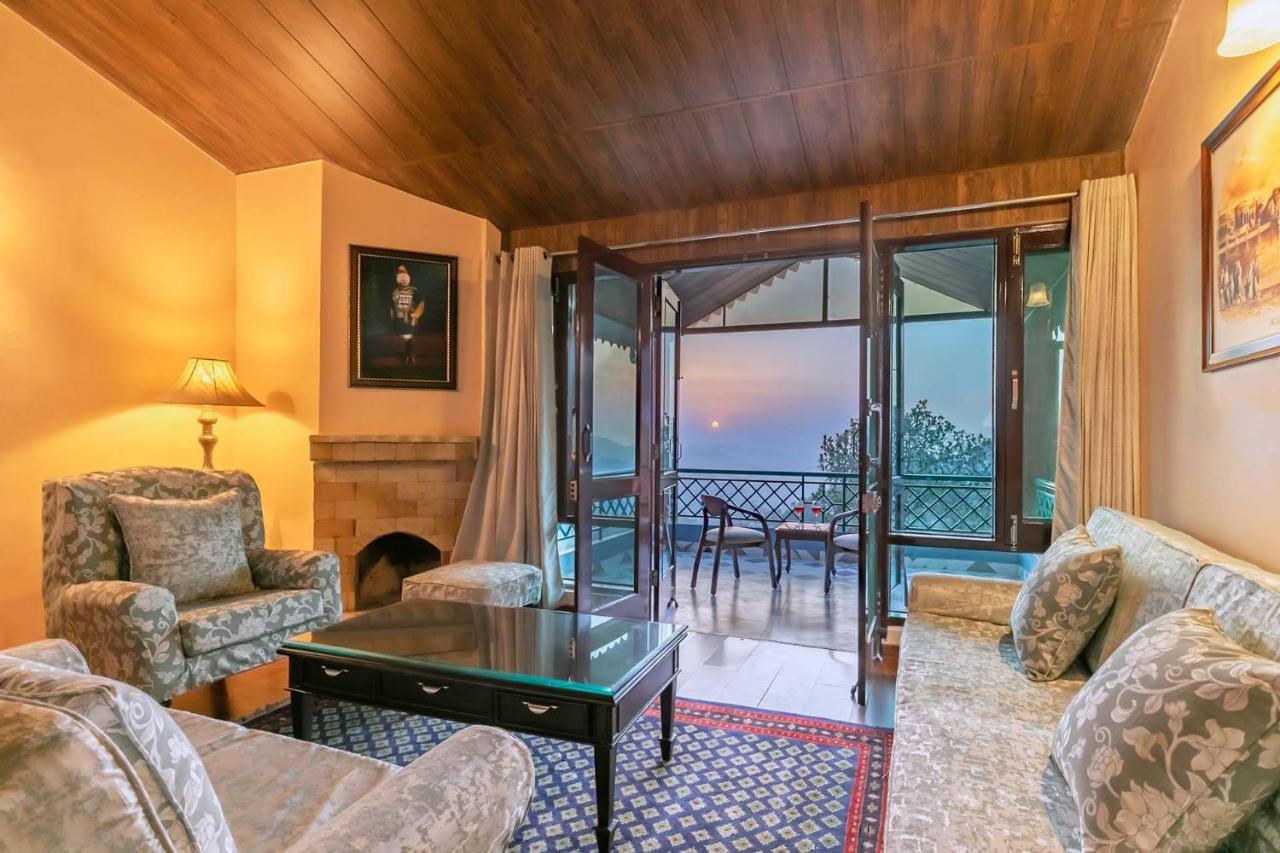 Stayvista At Cecil Cottages With Barbeque, Hill View Kasauli Exterior foto